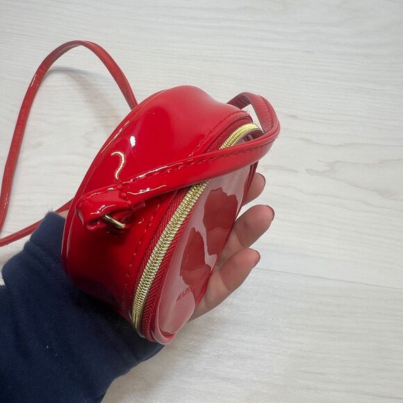 MARC JACOBS Mini 4" Red Patent Leather Crossbody Round Purse - Picture 6 of 10